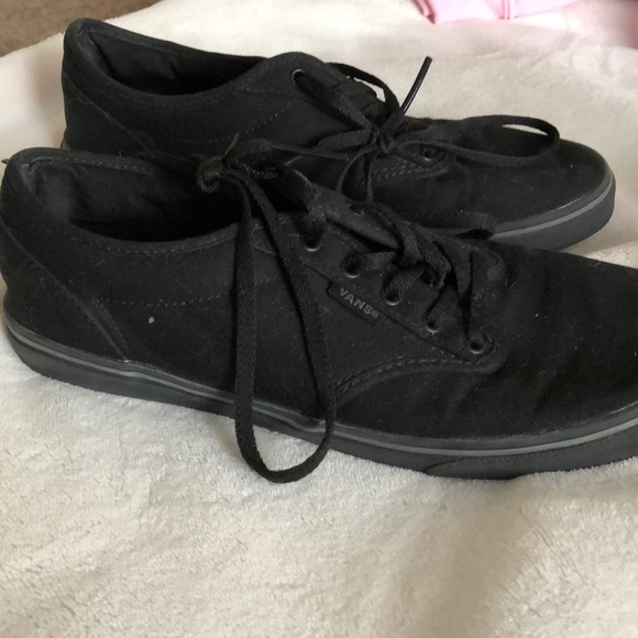 non slip all black vans